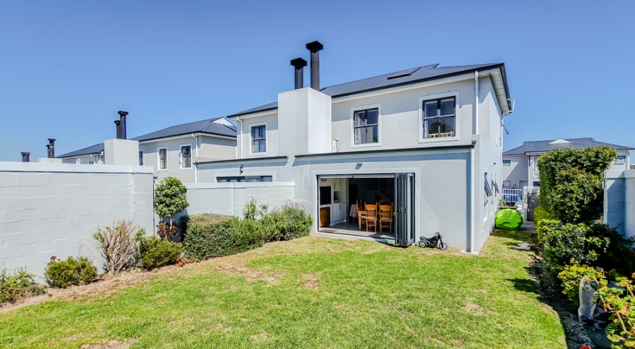 To Let 3 Bedroom Property for Rent in Protea Heights Western Cape